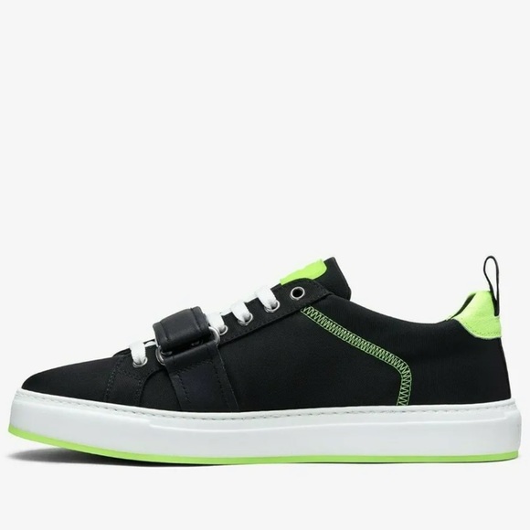 NEW MCM RUNNERS SHOES KICKS NEON GREEN BLACK STRAP DUST COVER - Picture 3 of 8
